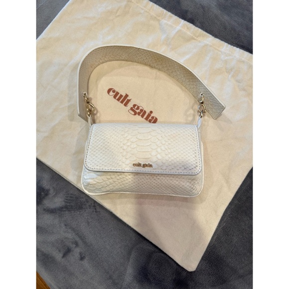 Cult Gaia Damara Shoulder Bag - Picture 7 of 11